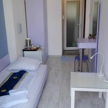 Scotty's Boutique 3*