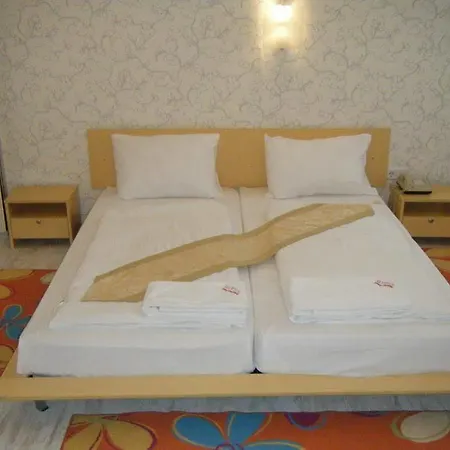 Scotty's Boutique 3*