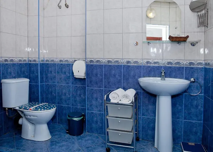 מלון Scotty's Boutique 3*